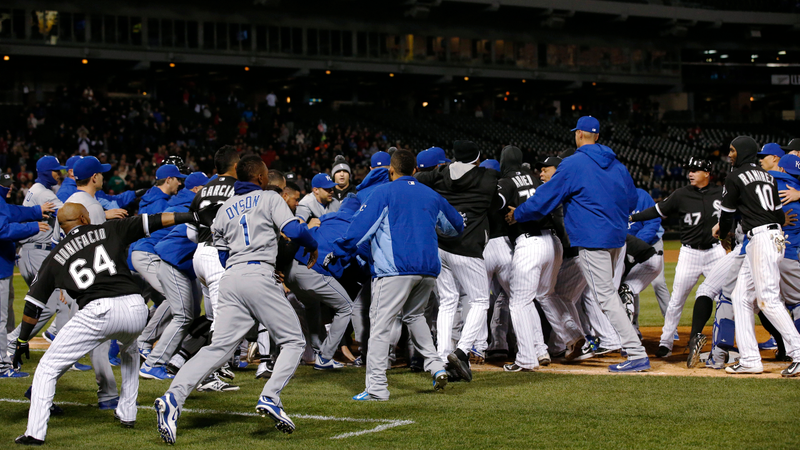 Illustration for article titled Last Night's White Sox-Royals Brawl Was A Photographer's Delight